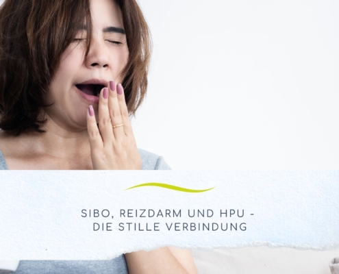 müde gähnende Frau