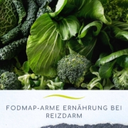 Grünes Gemüse mit weißem Banner im Vordergrund Fodmap bei Reizdarm